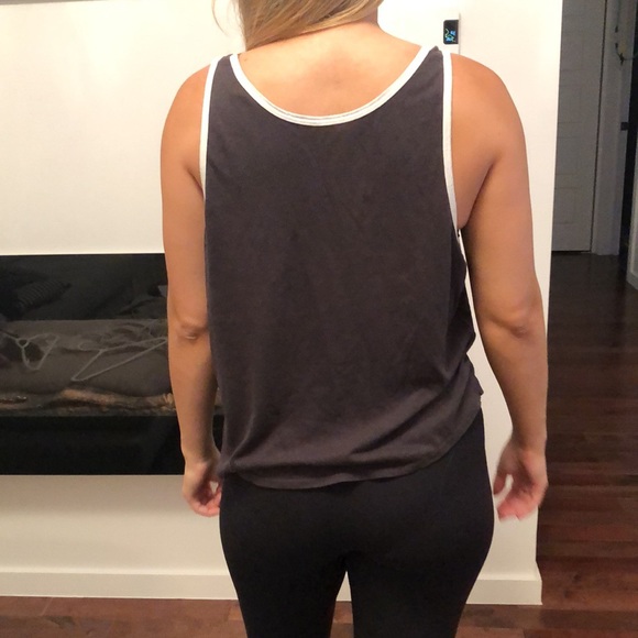Black and white tank - Picture 2 of 2